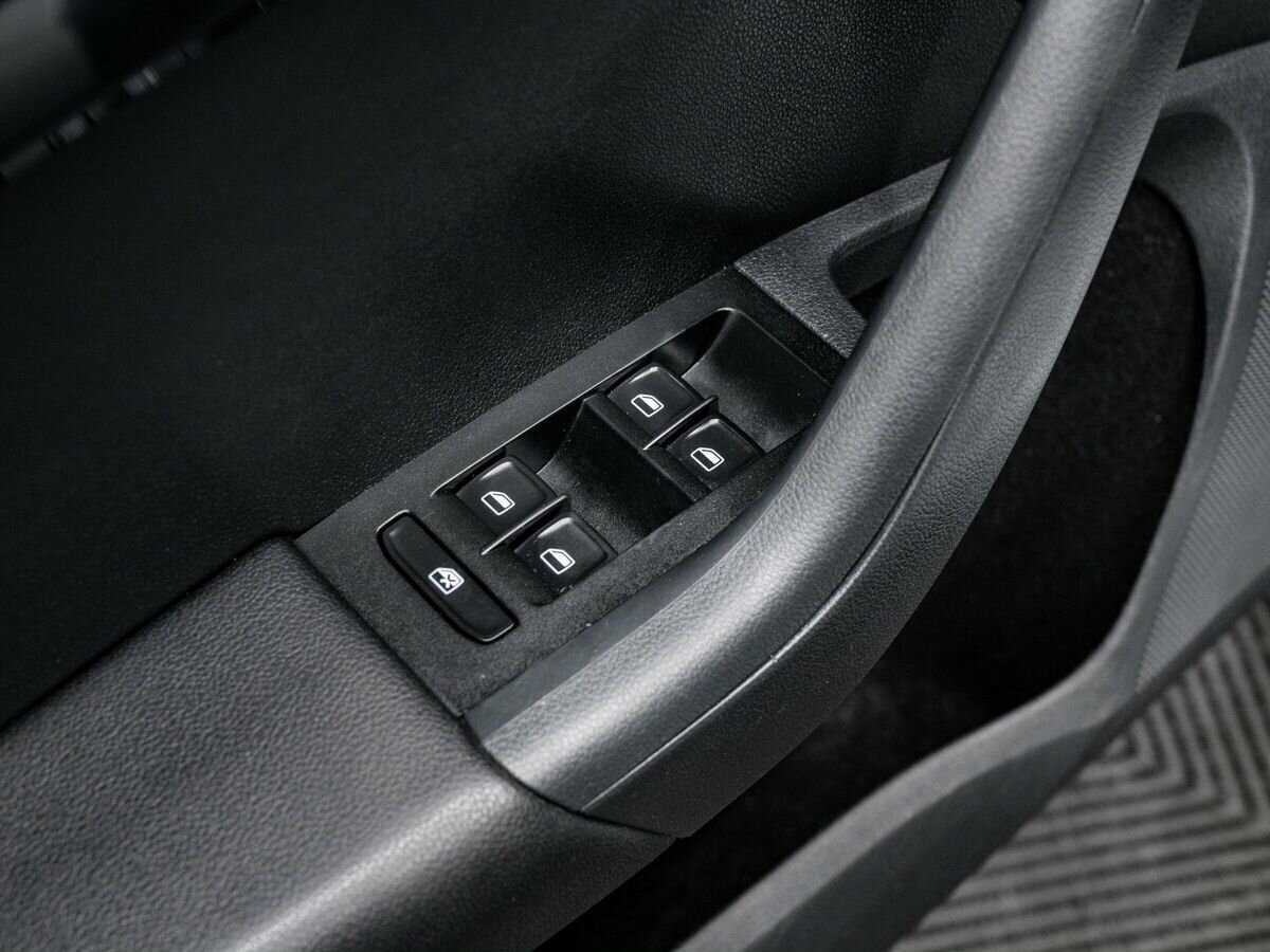 Skoda Octavia с пробегом — 2015 год. Фото: #11