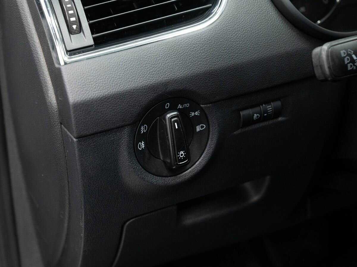 Skoda Octavia с пробегом — 2015 год. Фото: #12