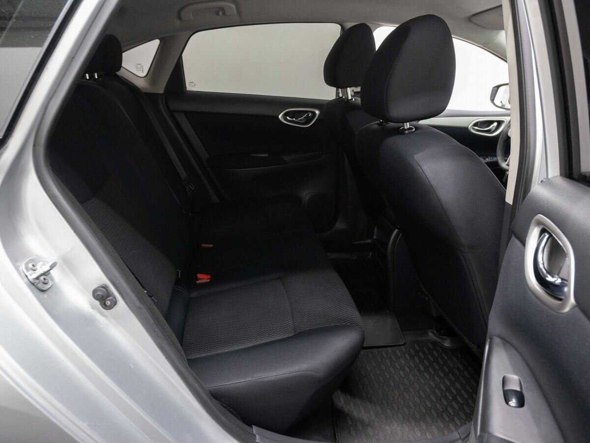 Nissan Sentra с пробегом — 2015 год. Фото: #11