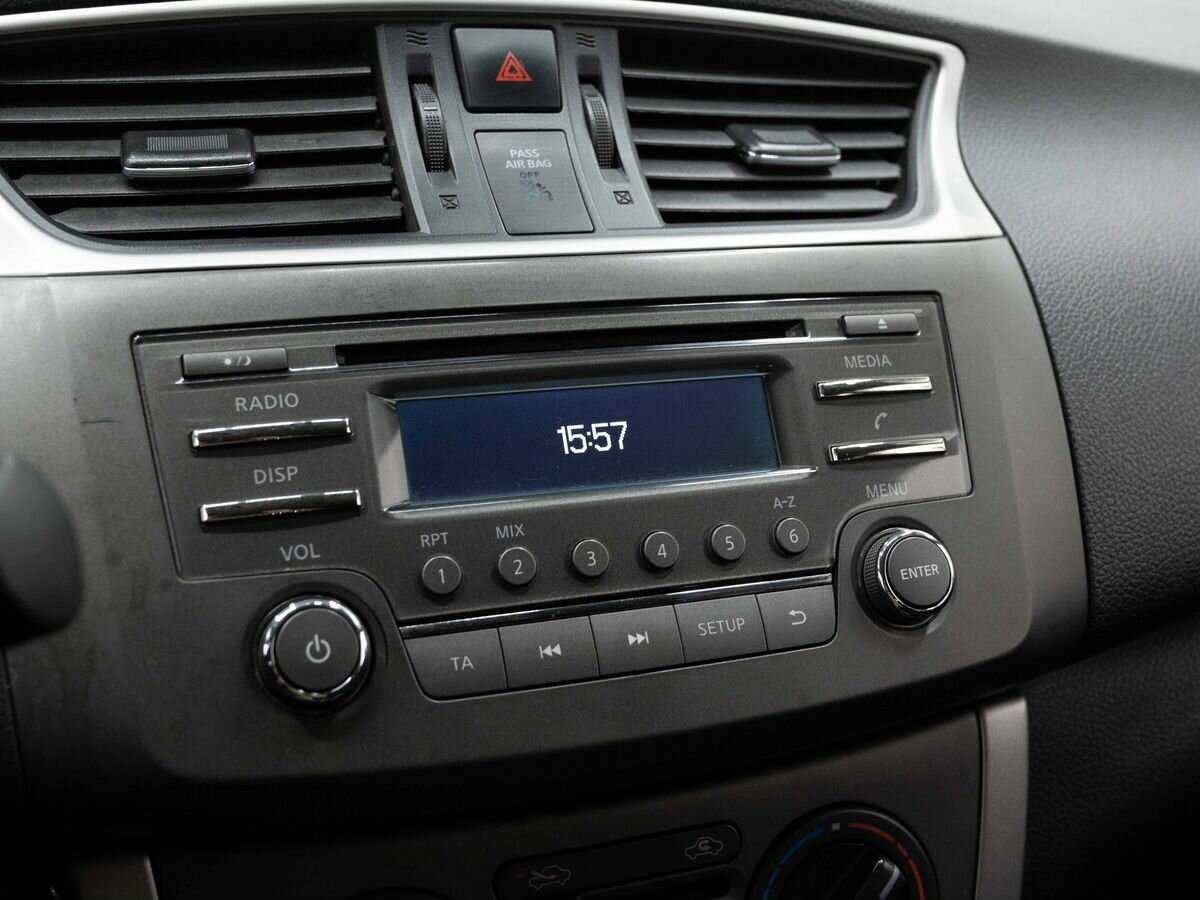 Nissan Sentra с пробегом — 2015 год. Фото: #16