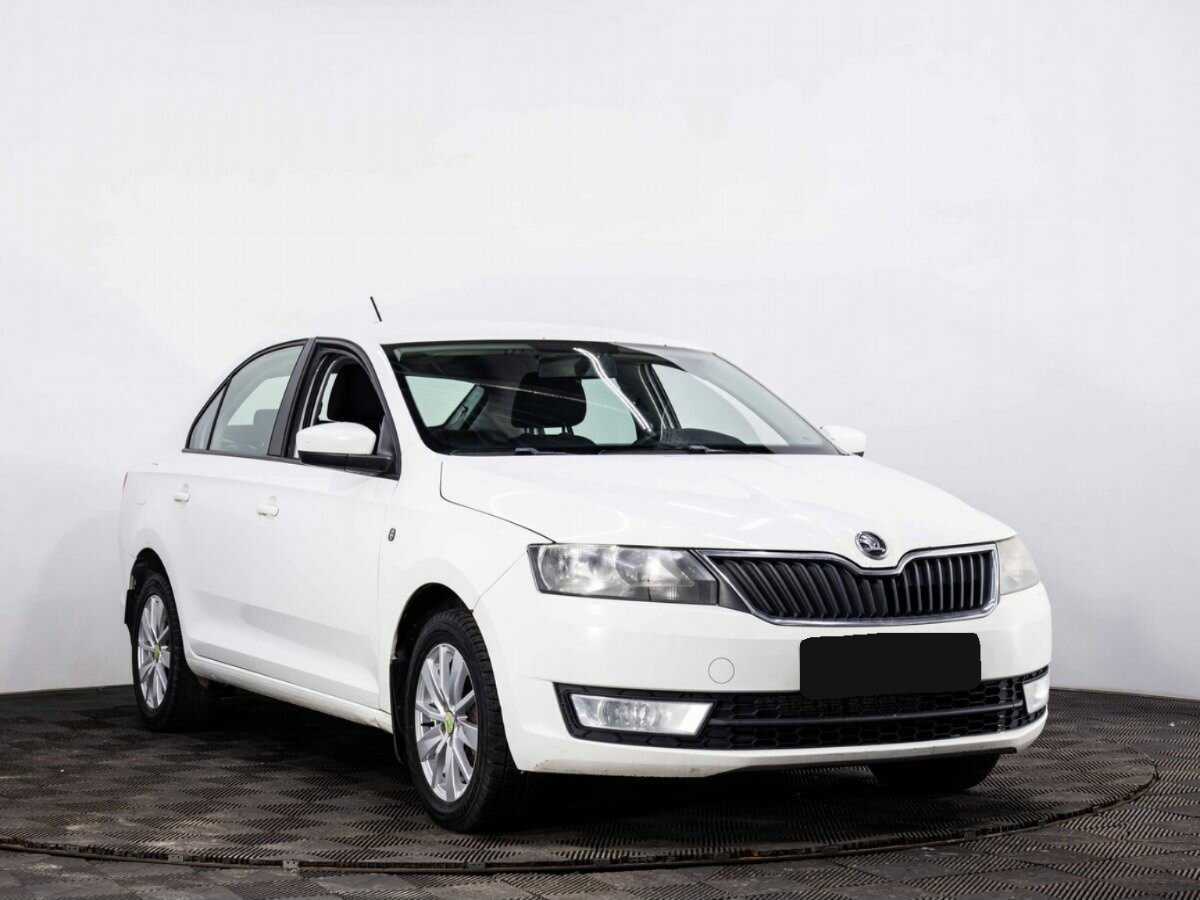 Skoda Rapid с пробегом — 2015 год. Фото: #2