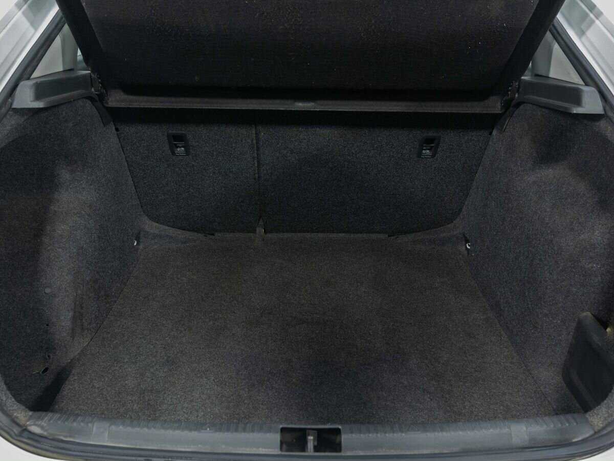 Skoda Rapid с пробегом — 2015 год. Фото: #20