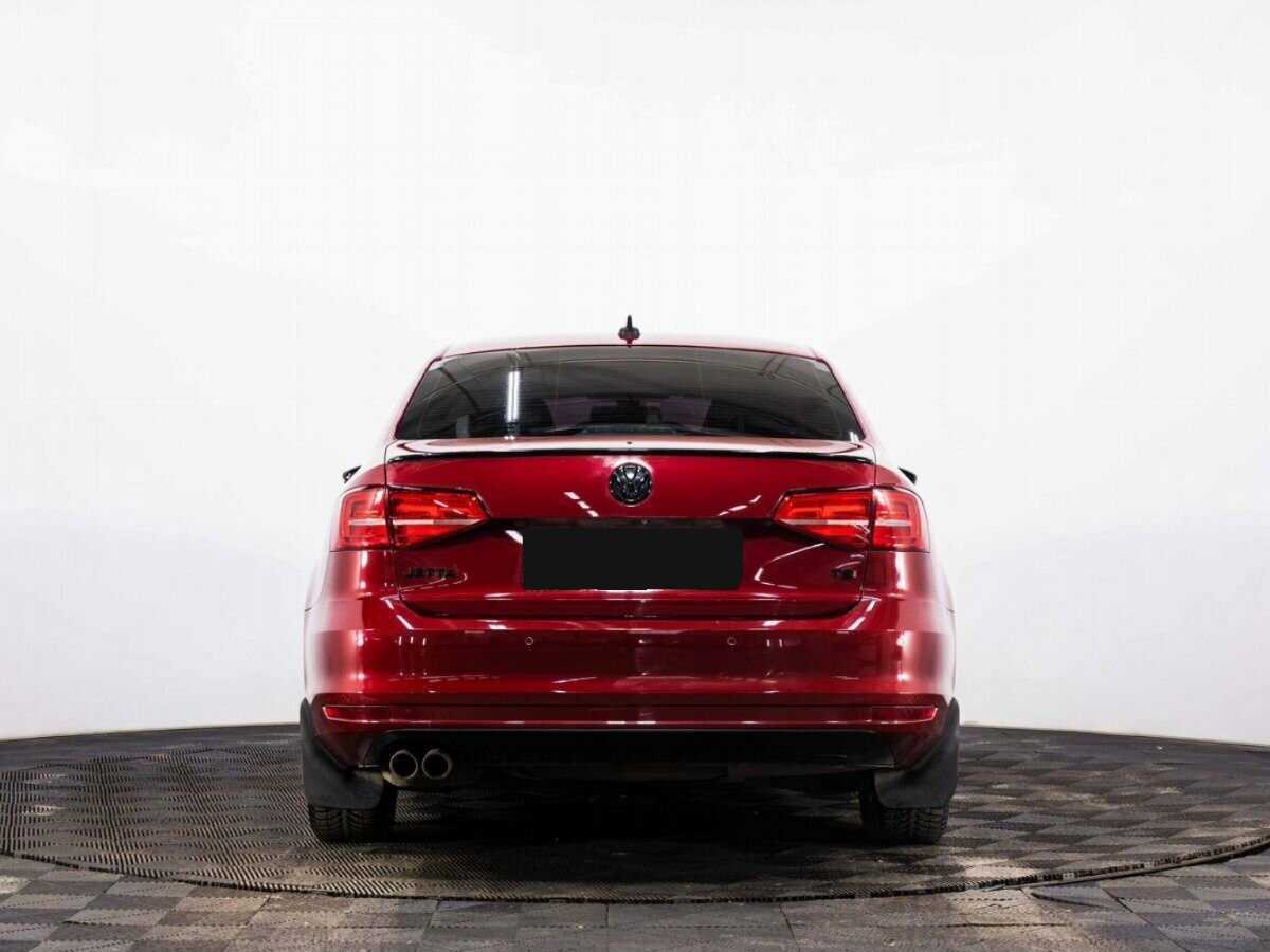 Volkswagen Jetta с пробегом — 2016 год. Фото: #4