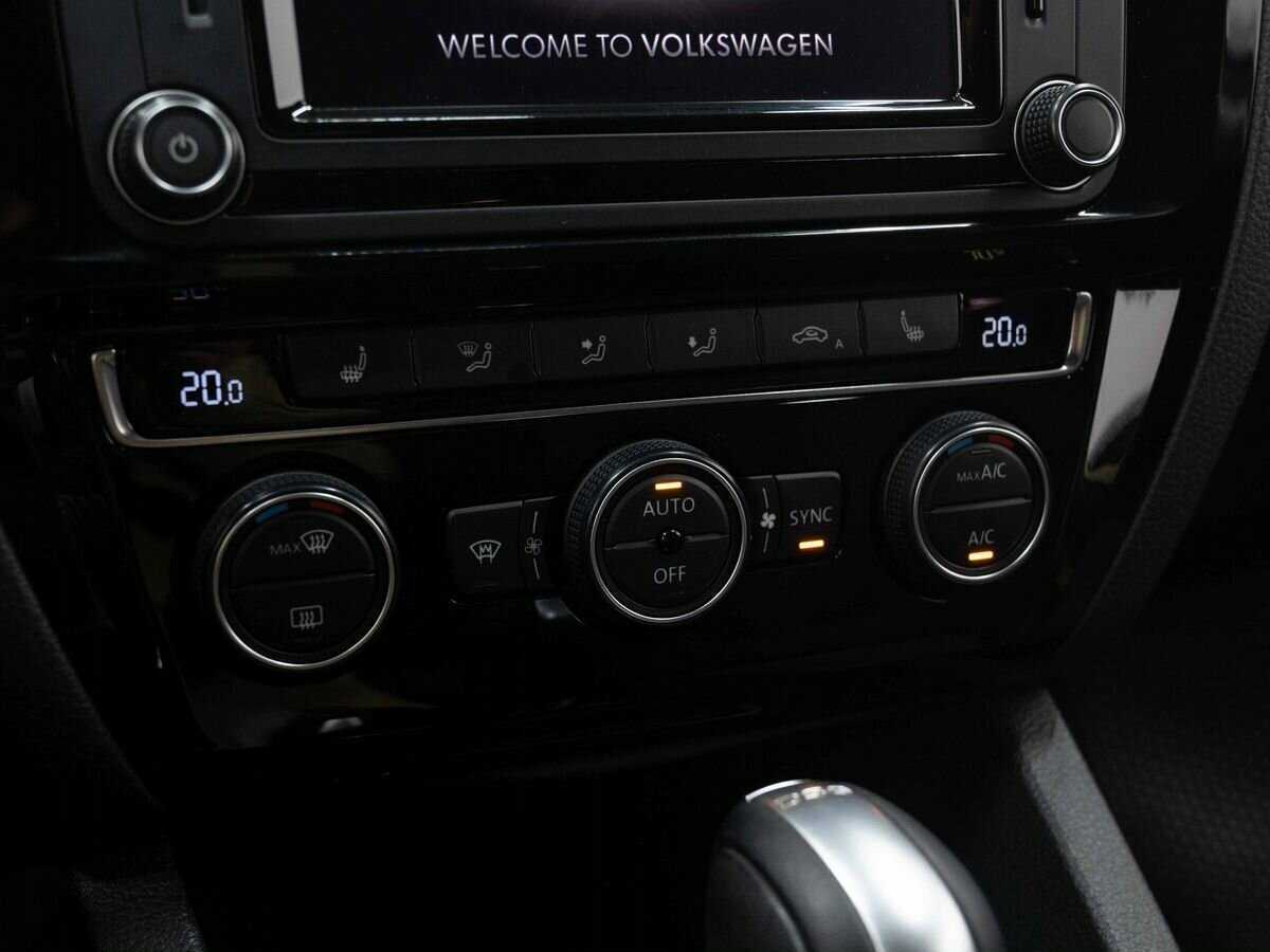 Volkswagen Jetta с пробегом — 2016 год. Фото: #19