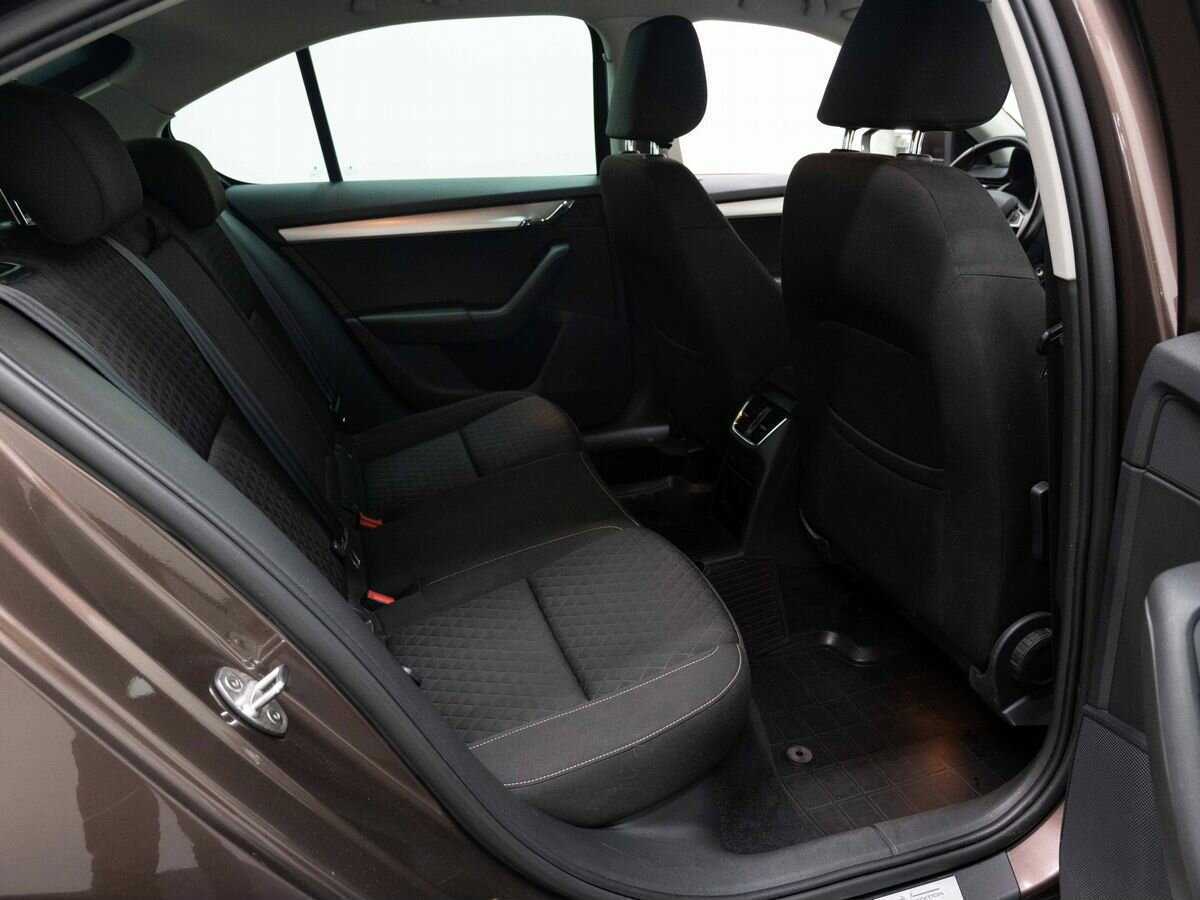 Купить Шкода Октавия, 2016, 263 120 км.. Фото: #11