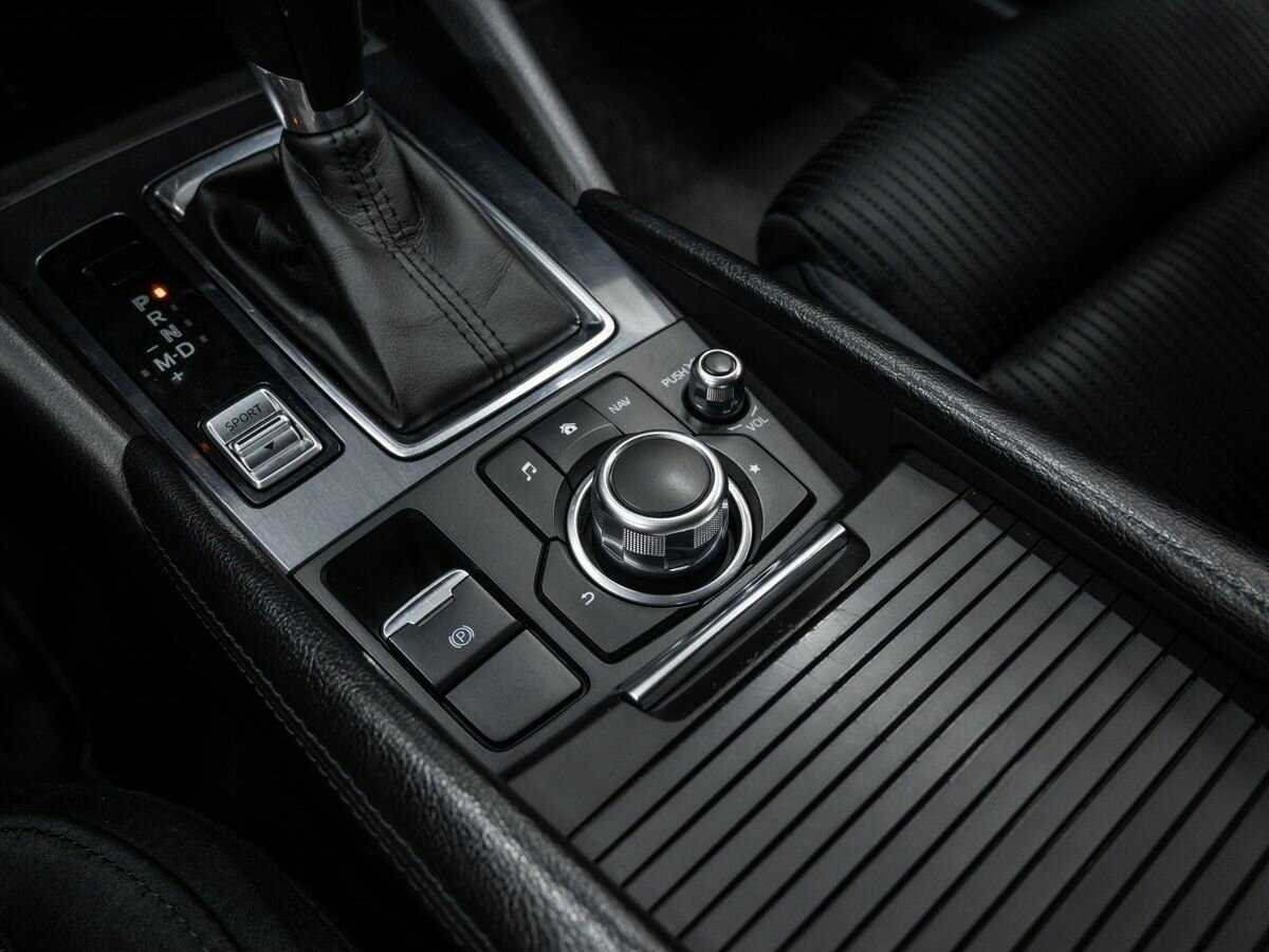 Mazda 6 с пробегом — 2015 год. Фото: #16