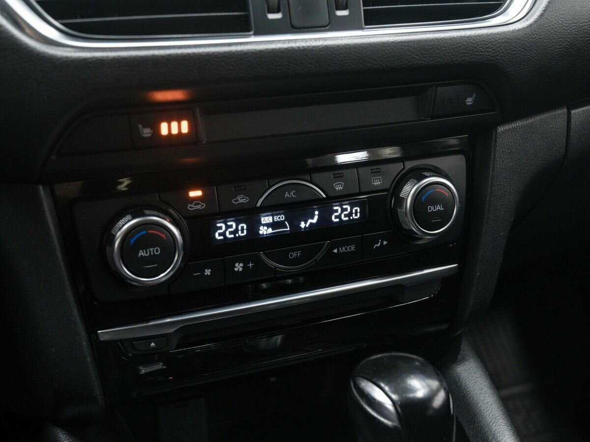 Mazda 6 с пробегом — 2015 год. Фото: #17