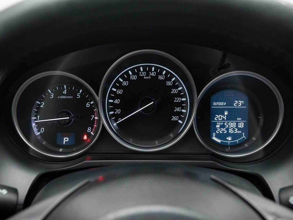 Mazda 6 с пробегом — 2015 год. Фото: #20