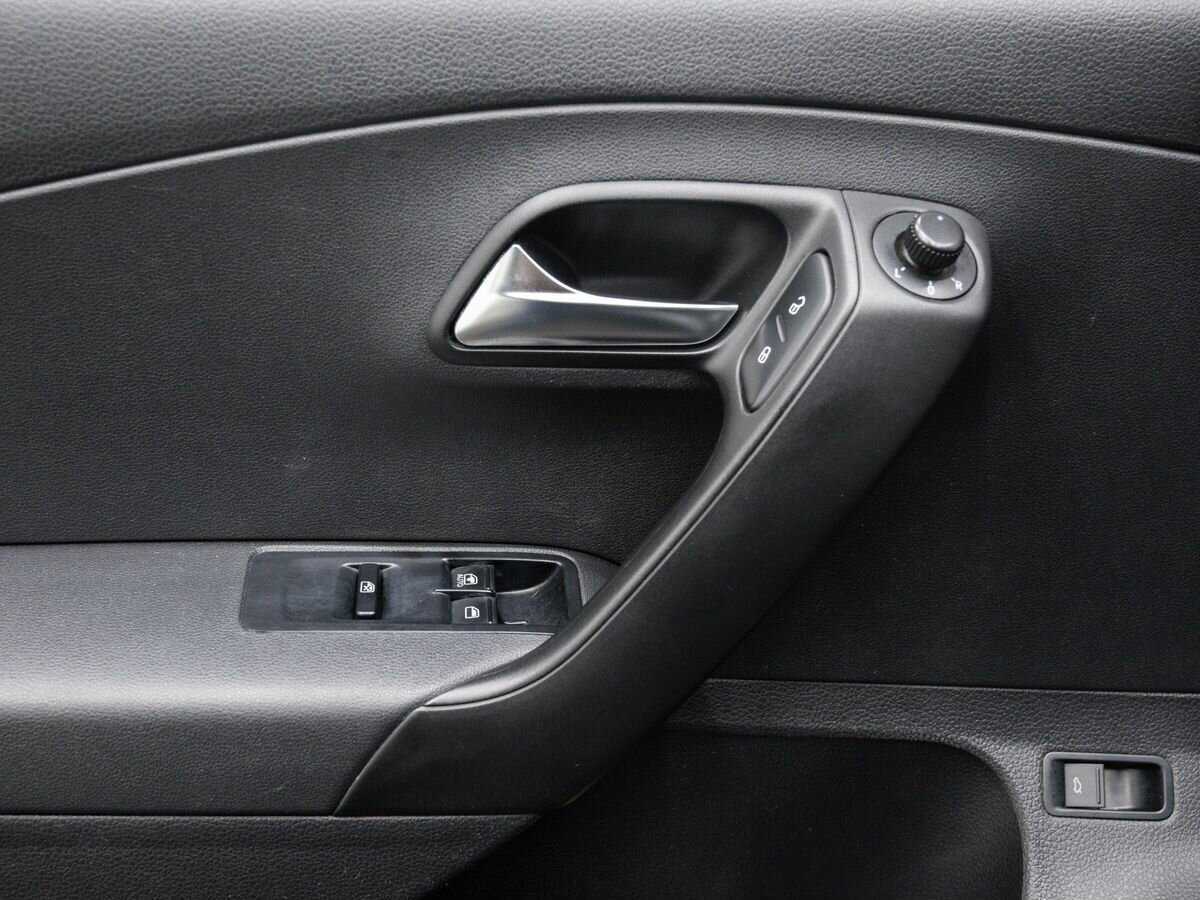 Volkswagen Polo с пробегом — 2014 год. Фото: #15