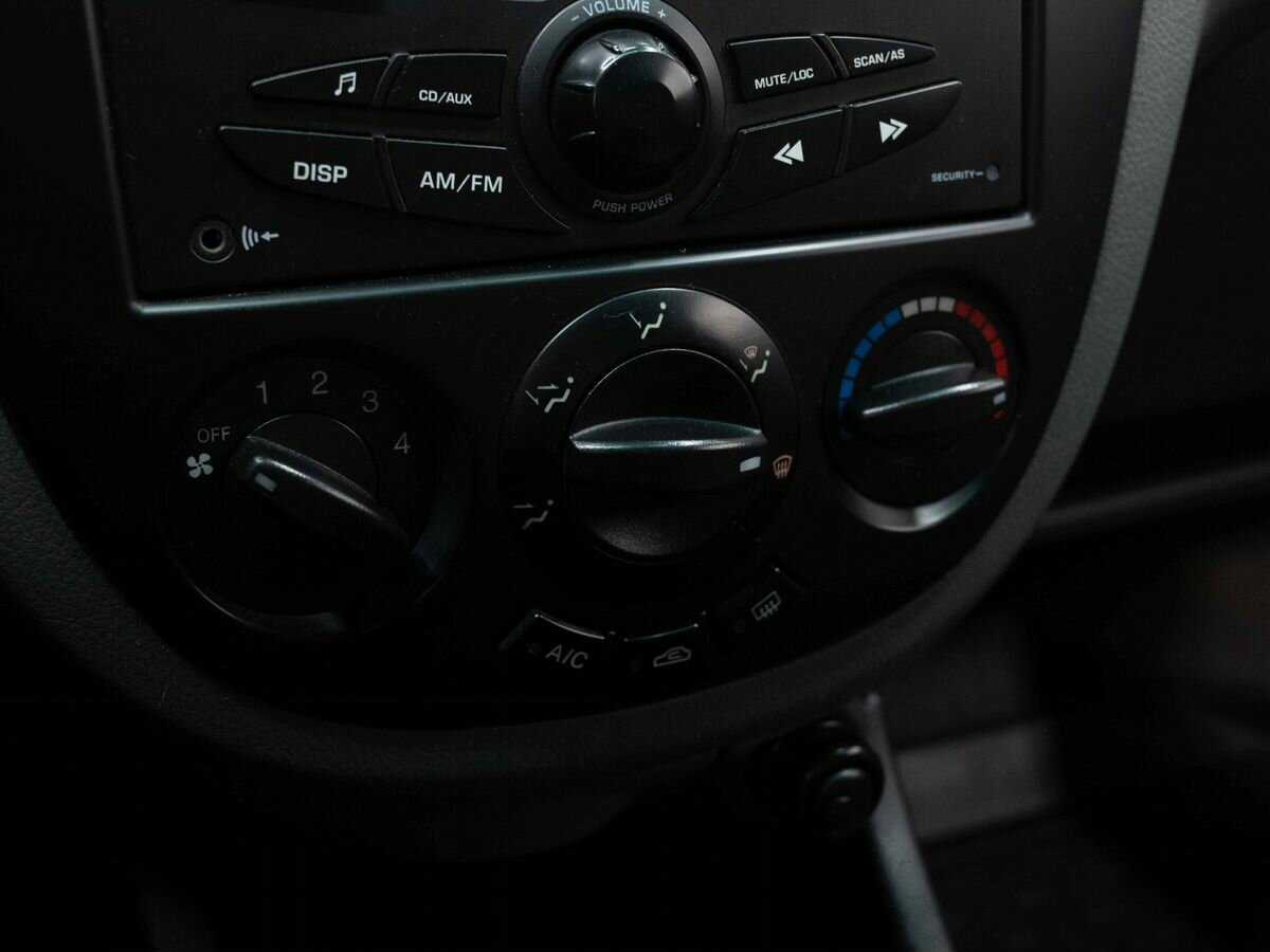 Daewoo Gentra с пробегом — 2013 год. Фото: #18