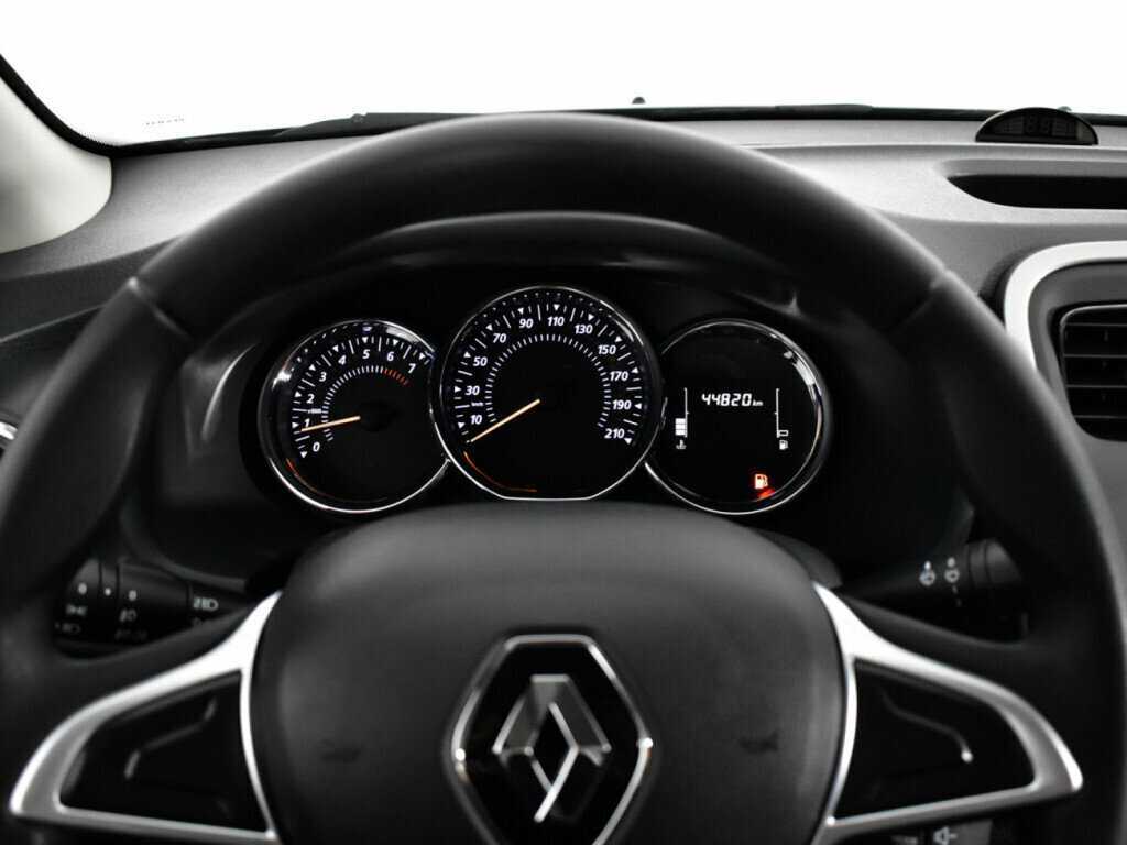 Renault Logan с пробегом — 2021 год. Фото: #10