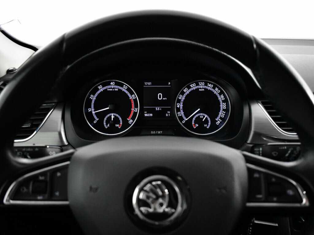 Skoda Rapid с пробегом — 2018 год. Фото: #10