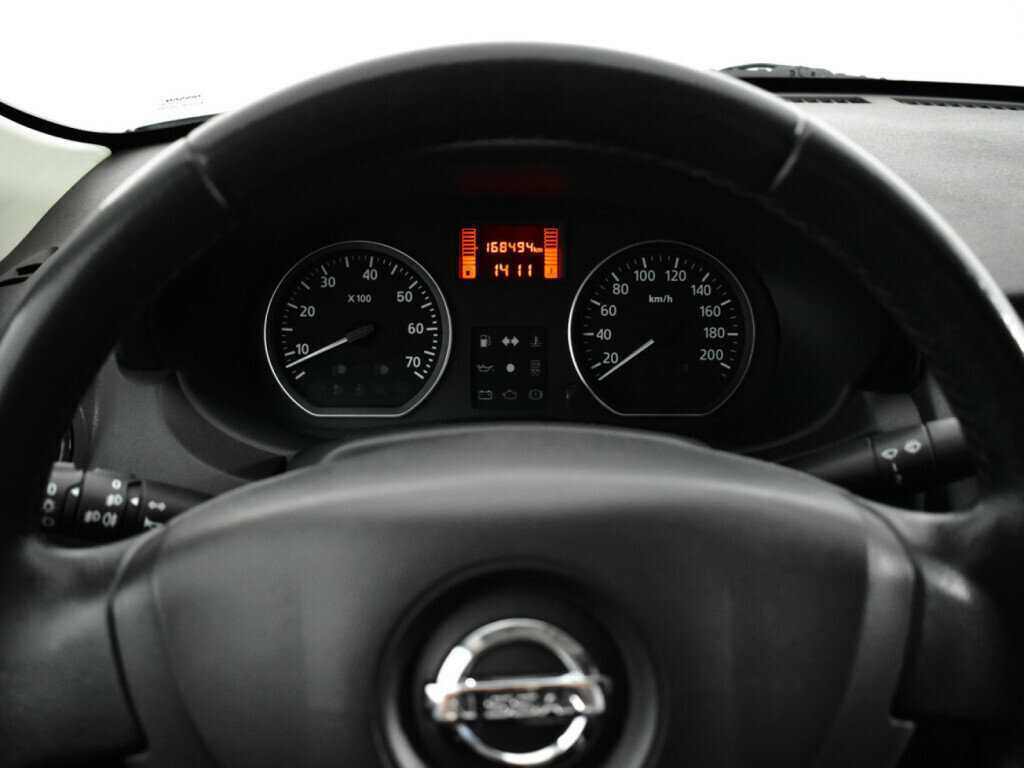 Nissan Almera с пробегом — 2013 год. Фото: #8