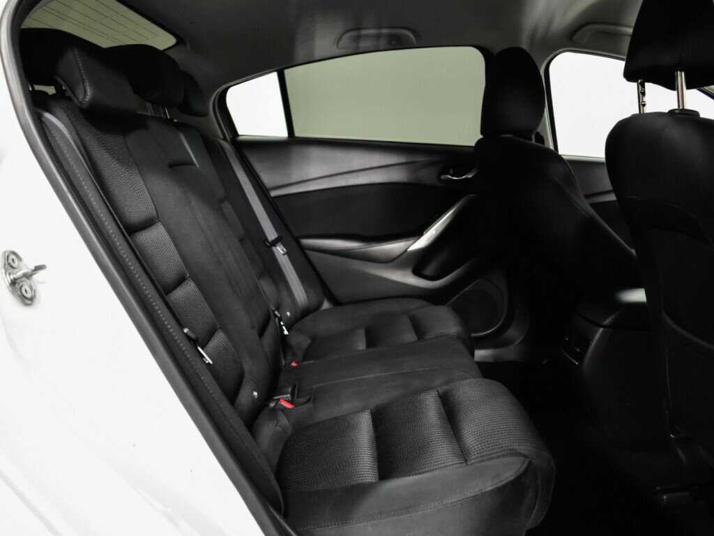 Mazda 6 с пробегом — 2017 год. Фото: #9