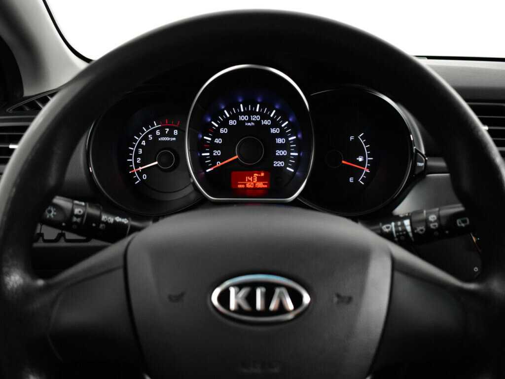 Kia Rio с пробегом — 2012 год. Фото: #10