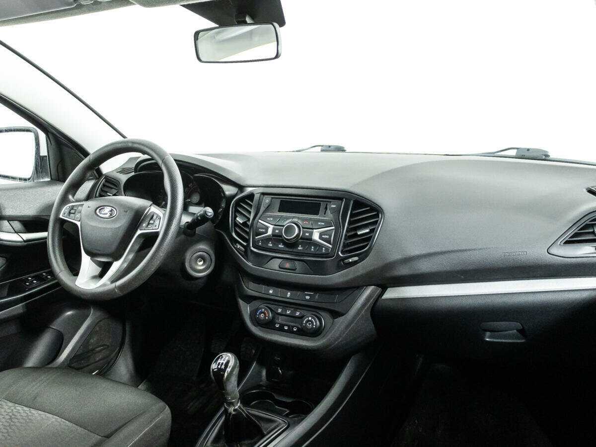 Lada (ВАЗ) Vesta с пробегом — 2017 год. Фото: #8