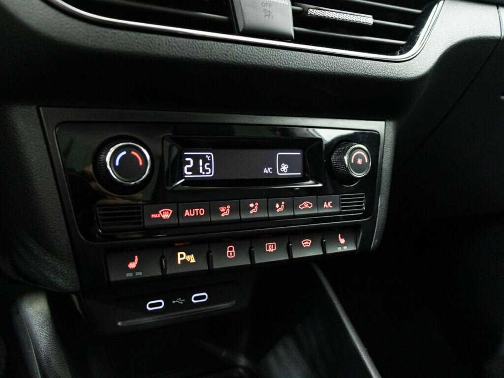 Volkswagen Polo с пробегом — 2020 год. Фото: #16