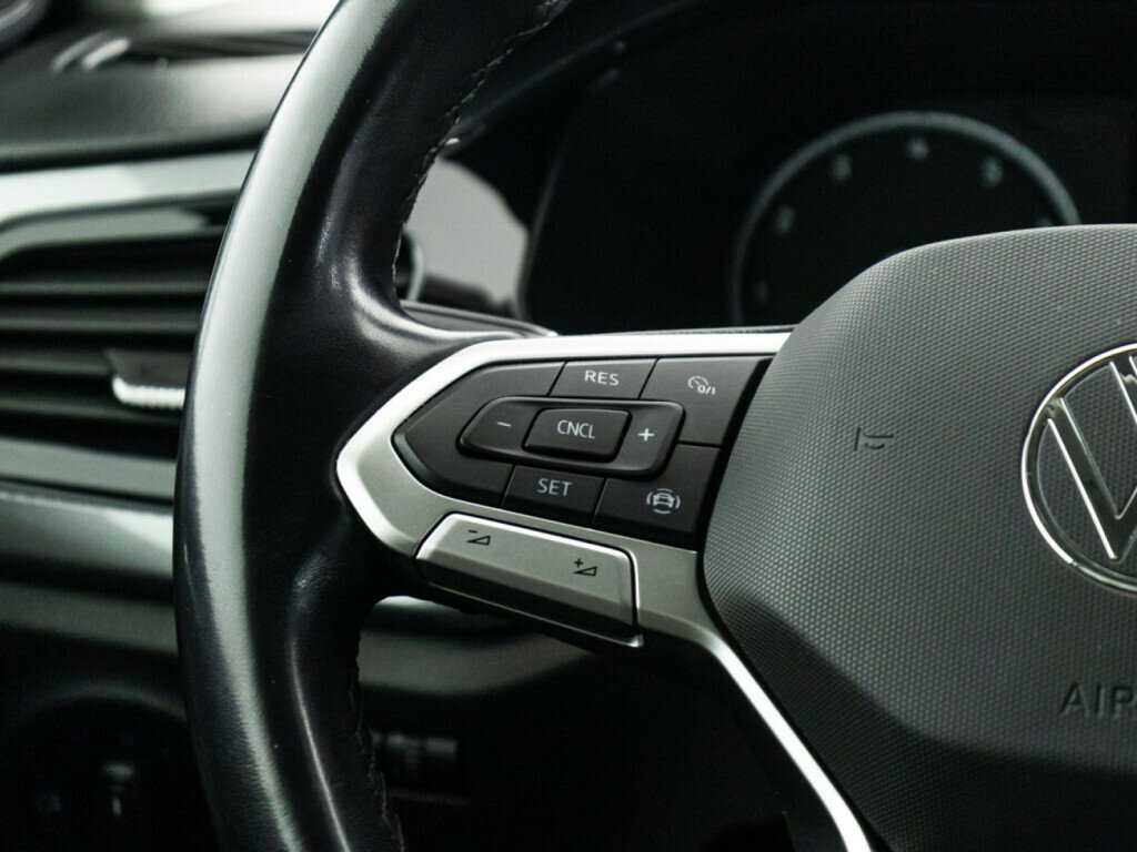 Volkswagen Polo с пробегом — 2020 год. Фото: #18