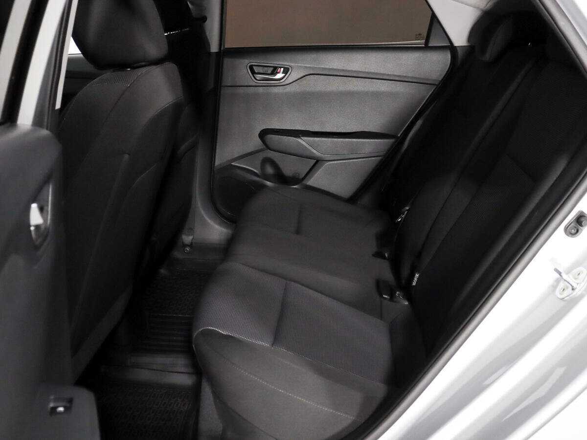 Hyundai Solaris с пробегом — 2021 год. Фото: #9