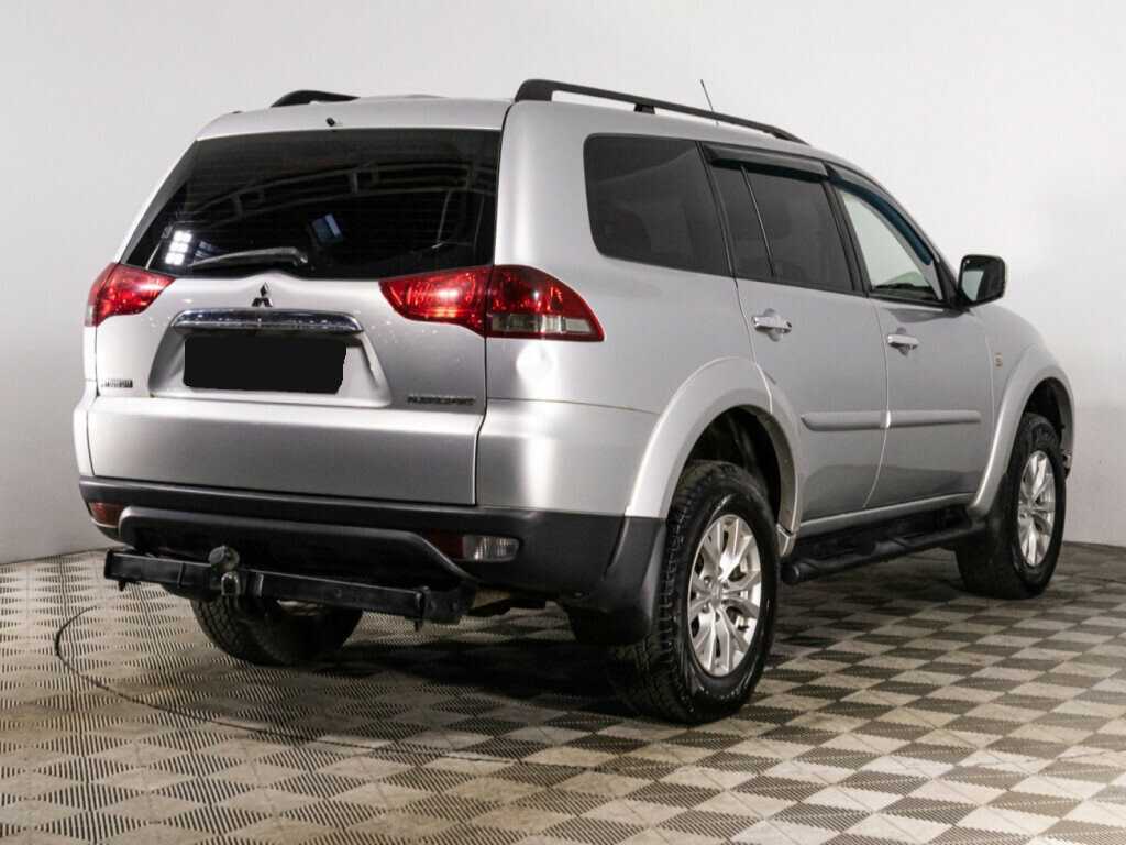 Mitsubishi Pajero Sport с пробегом — 2014 год. Фото: #4