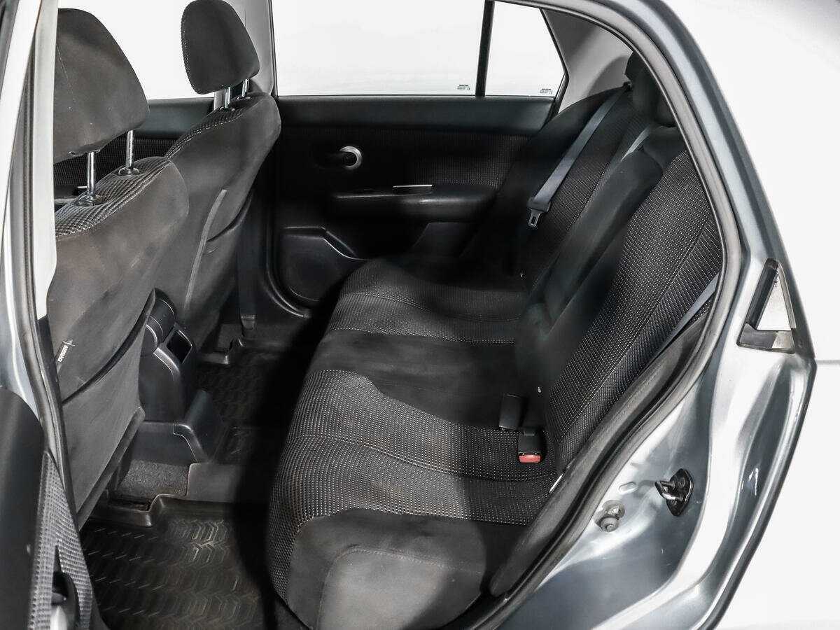 Nissan Tiida с пробегом — 2012 год. Фото: #9