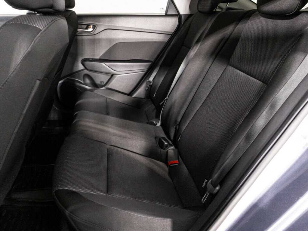 Hyundai Solaris с пробегом — 2017 год. Фото: #9