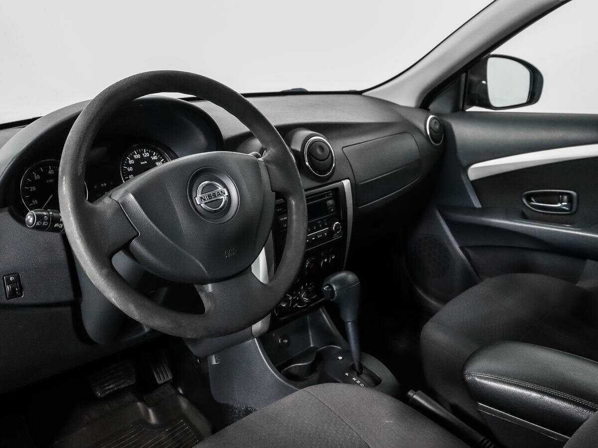 Nissan Almera с пробегом — 2015 год. Фото: #8