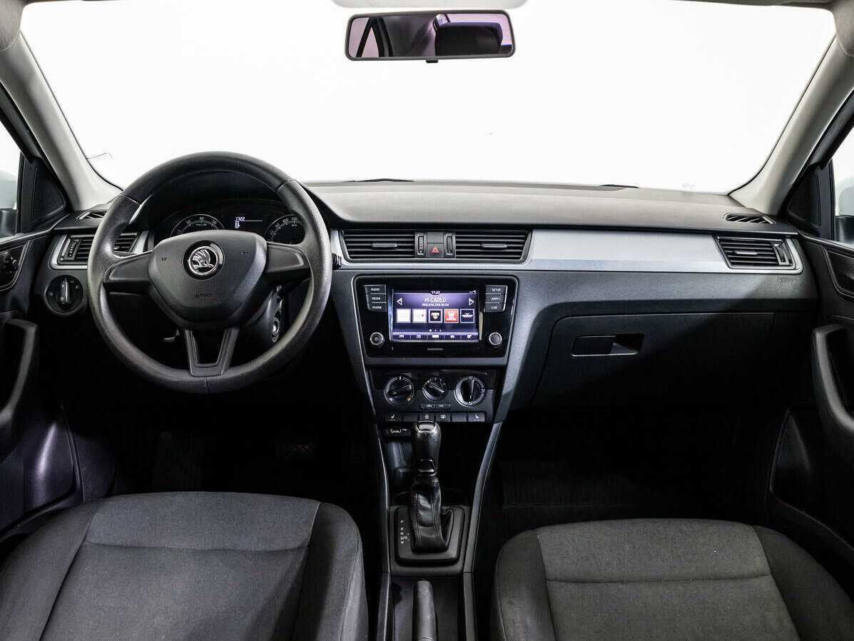 Skoda Rapid с пробегом — 2018 год. Фото: #12