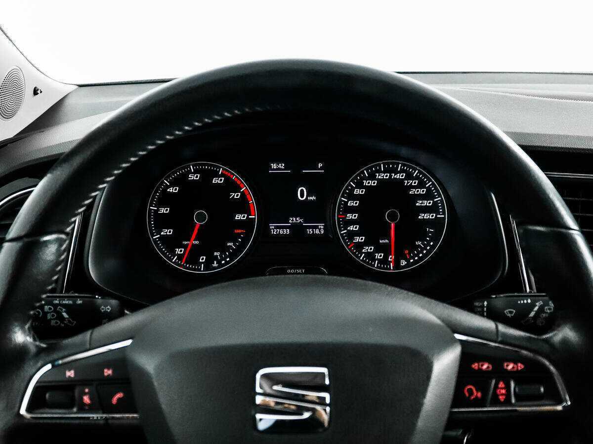 SEAT Leon с пробегом — 2013 год. Фото: #15