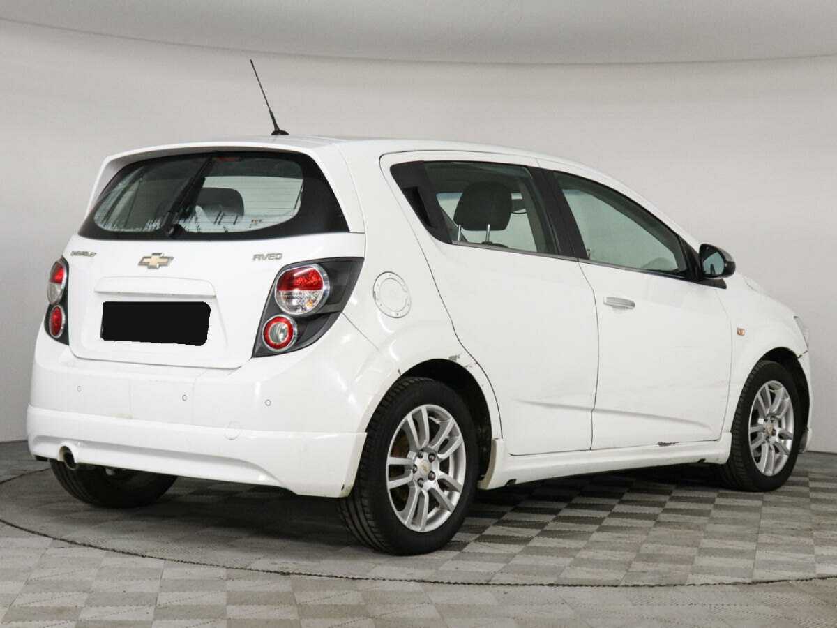 Chevrolet Aveo с пробегом — 2014 год. Фото: #2