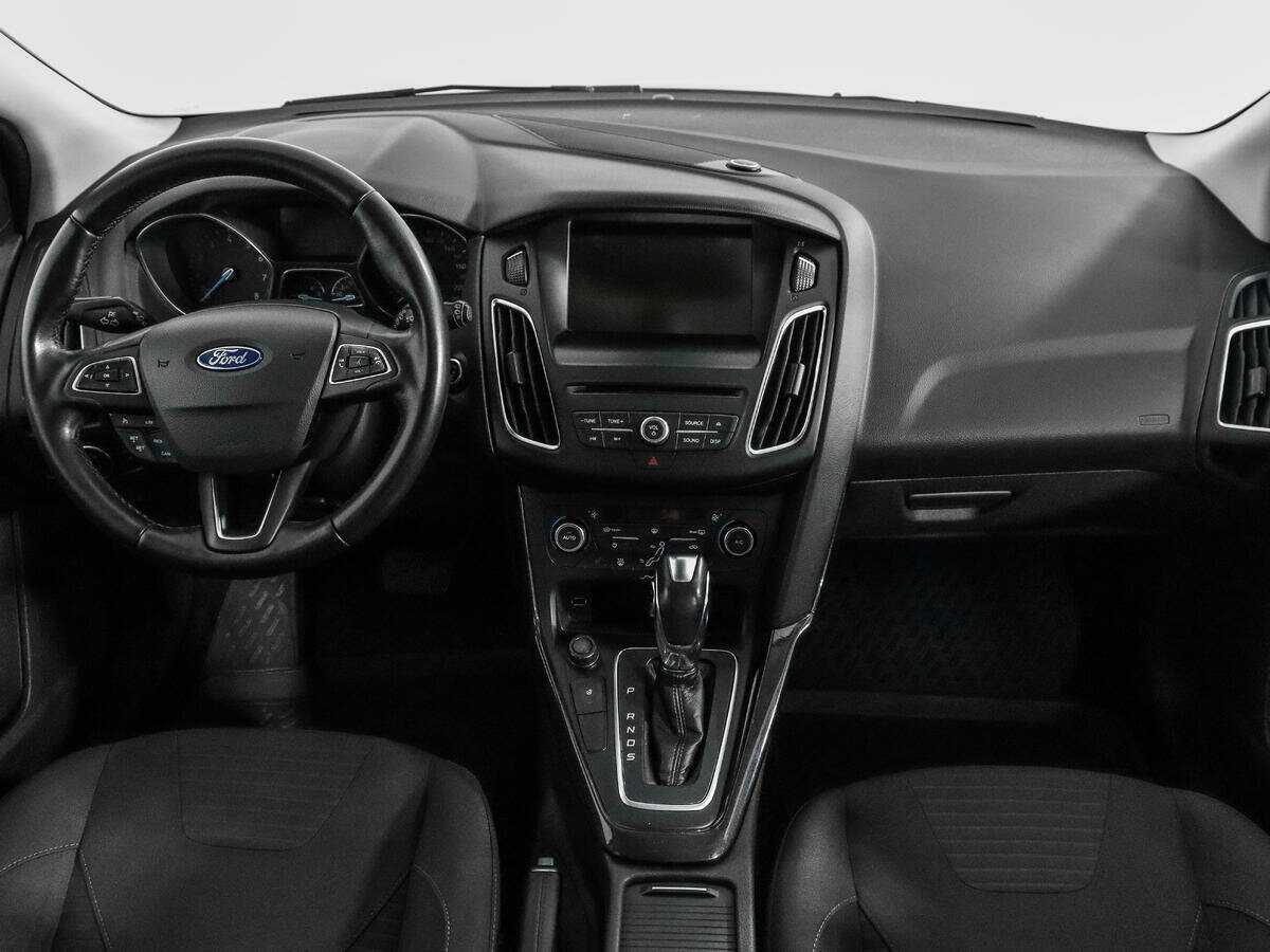 Ford Focus с пробегом — 2015 год. Фото: #12