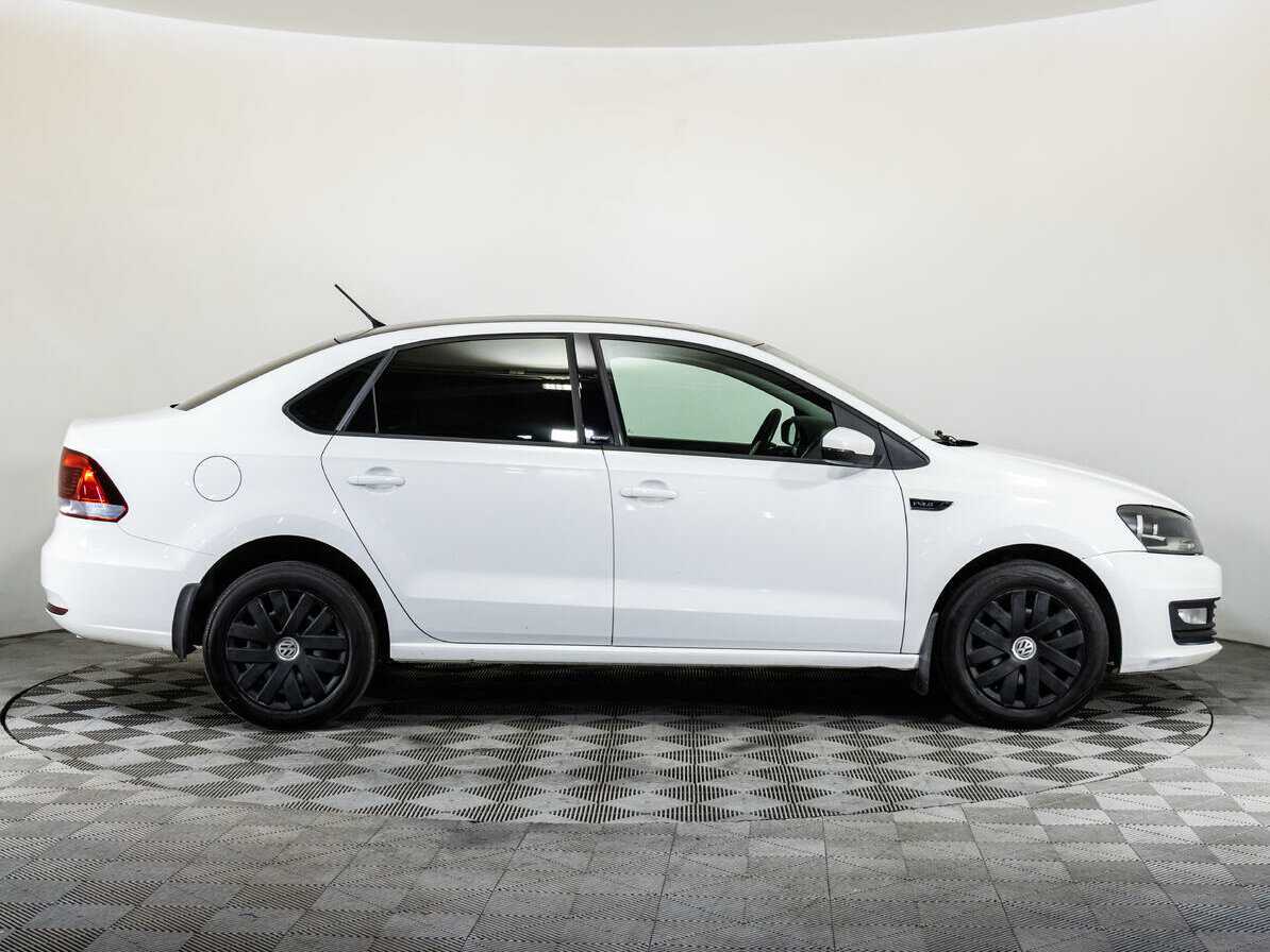 Volkswagen Polo с пробегом — 2016 год. Фото: #3