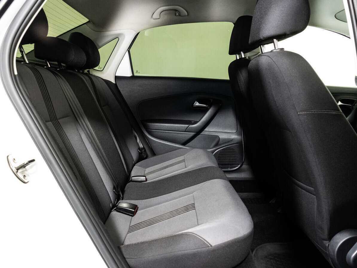 Volkswagen Polo с пробегом — 2016 год. Фото: #12