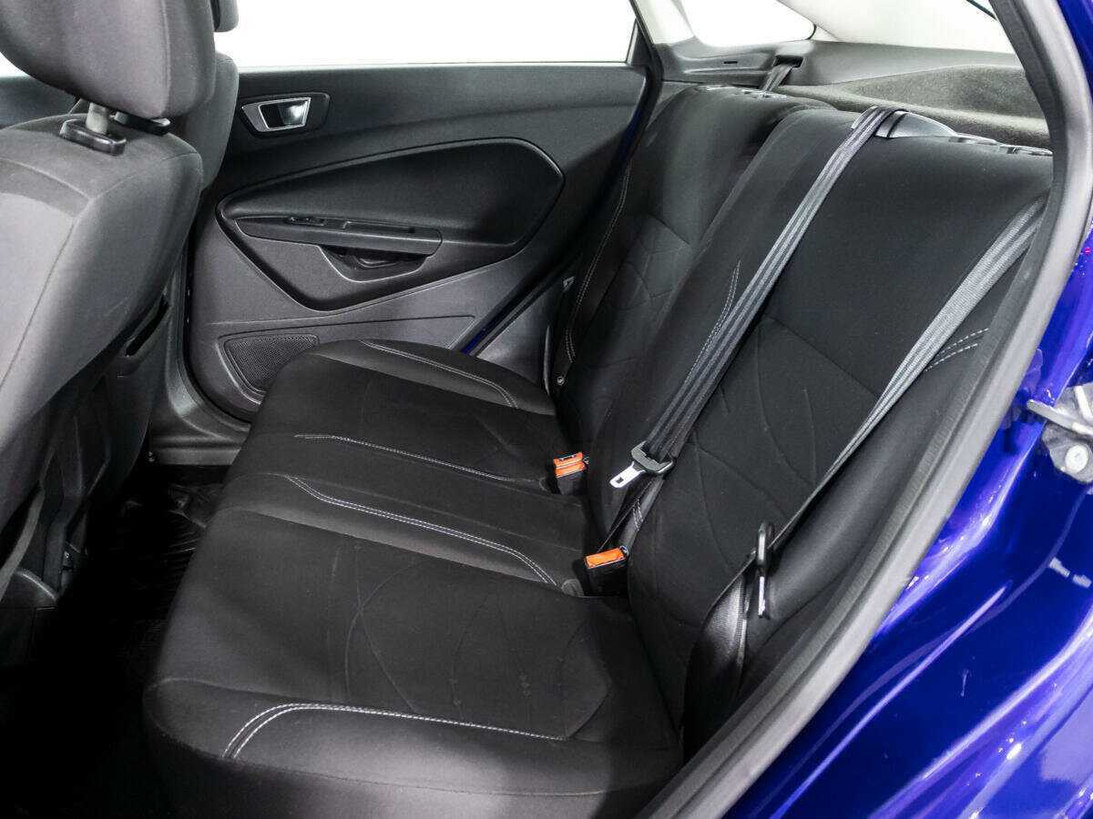 Ford Fiesta с пробегом — 2016 год. Фото: #9