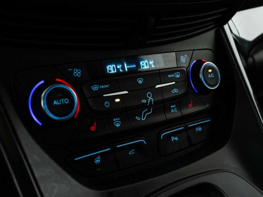 Ford Kuga с пробегом — 2017 год. Фото: #14