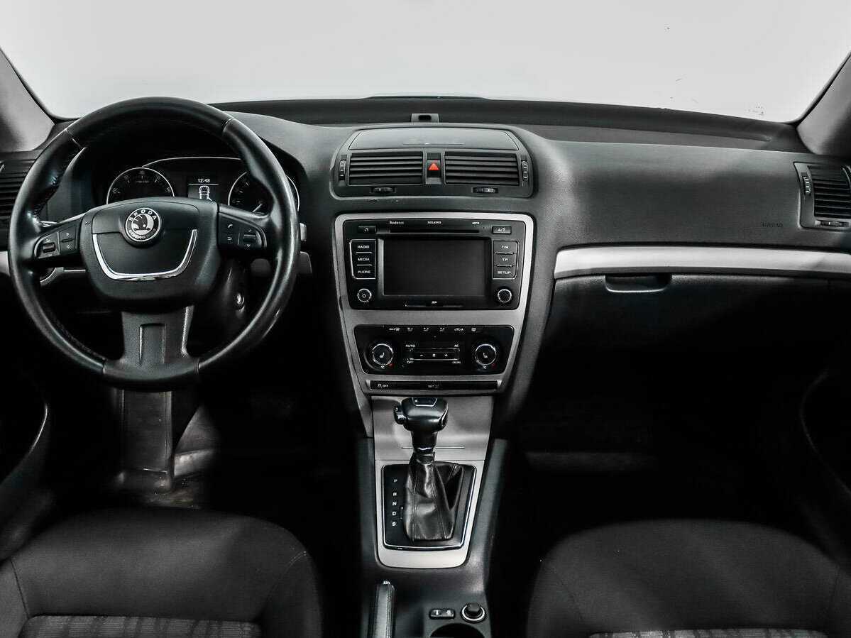 Skoda Octavia с пробегом — 2012 год. Фото: #11