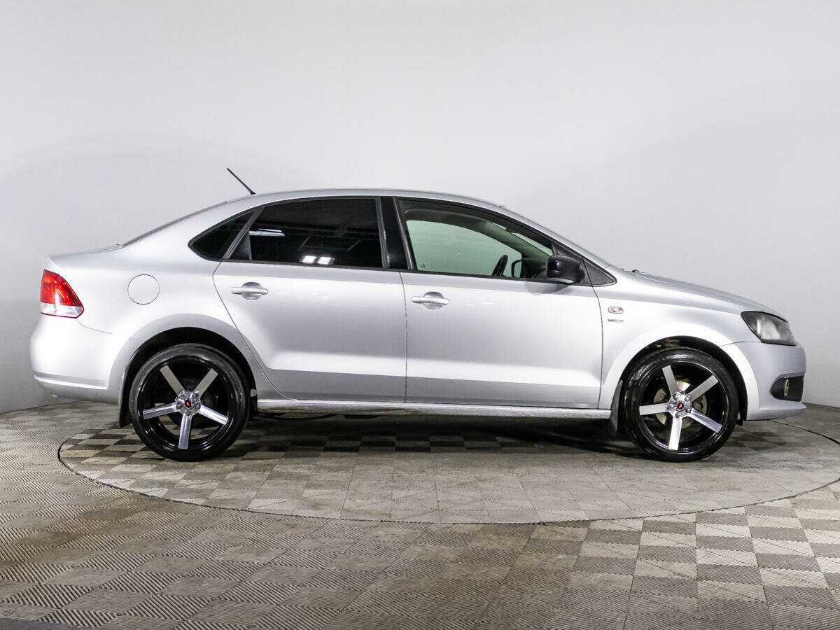 Volkswagen Polo с пробегом — 2013 год. Фото: #3