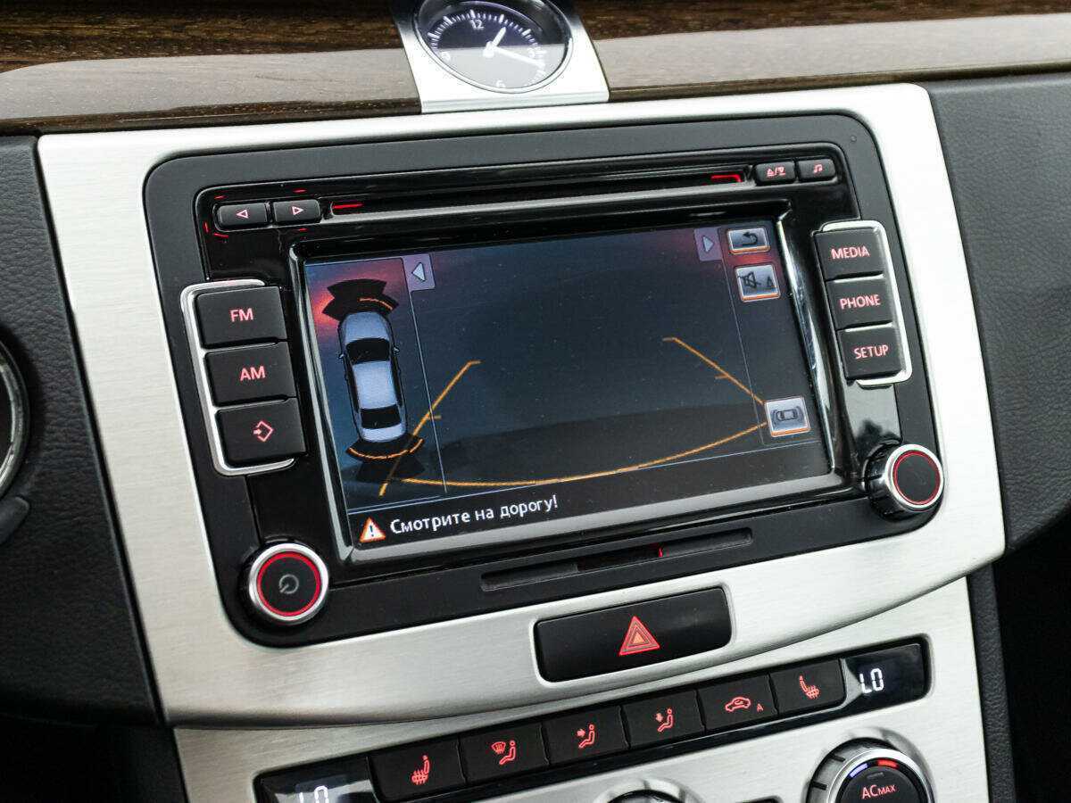 Volkswagen Passat с пробегом — 2012 год. Фото: #14