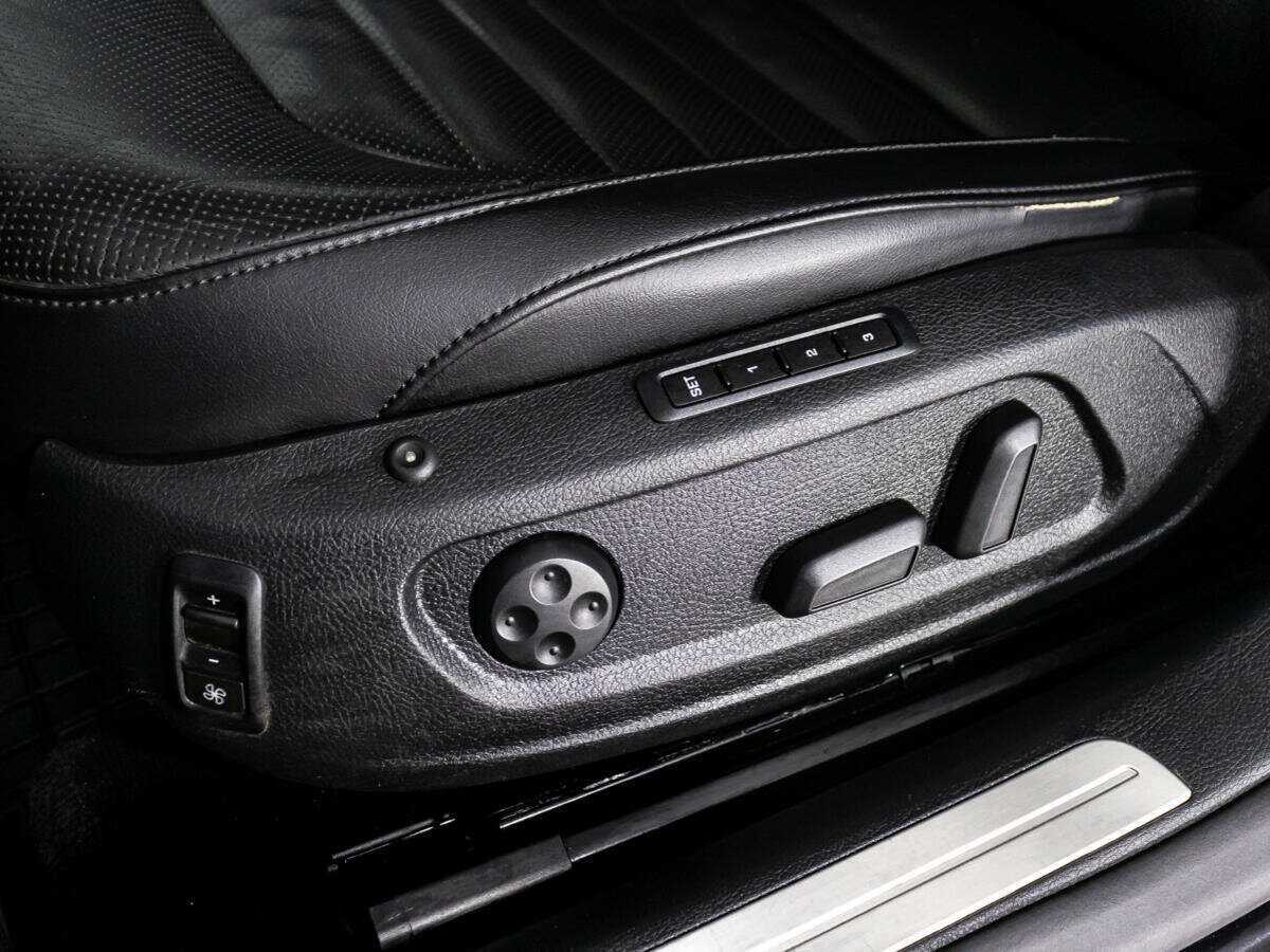 Volkswagen Passat с пробегом — 2012 год. Фото: #16