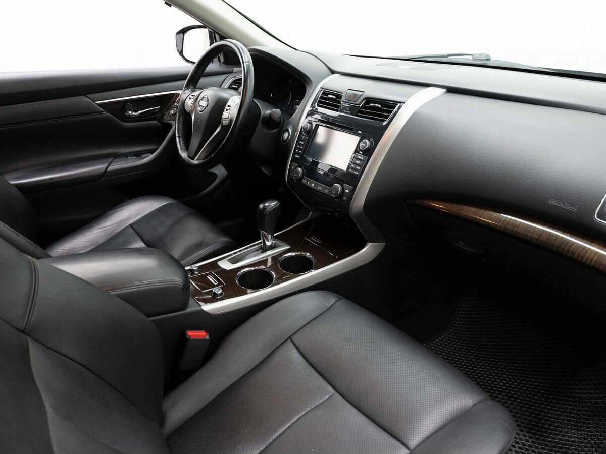 Nissan Teana с пробегом — 2015 год. Фото: #12