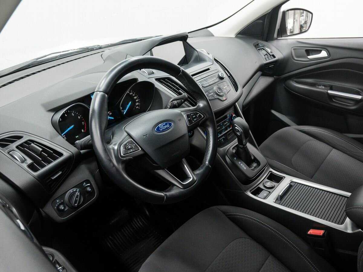 Ford Kuga с пробегом — 2019 год. Фото: #12