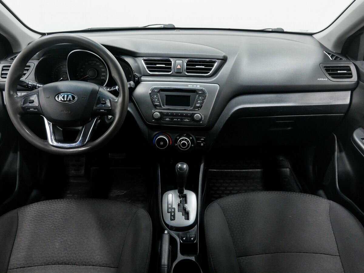 Kia Rio с пробегом — 2013 год. Фото: #8