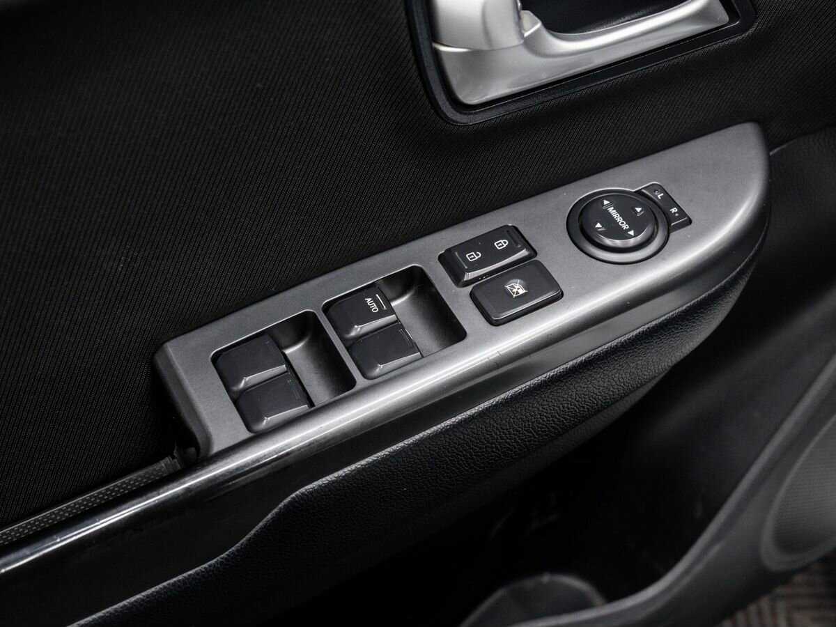 Kia Rio с пробегом — 2013 год. Фото: #11