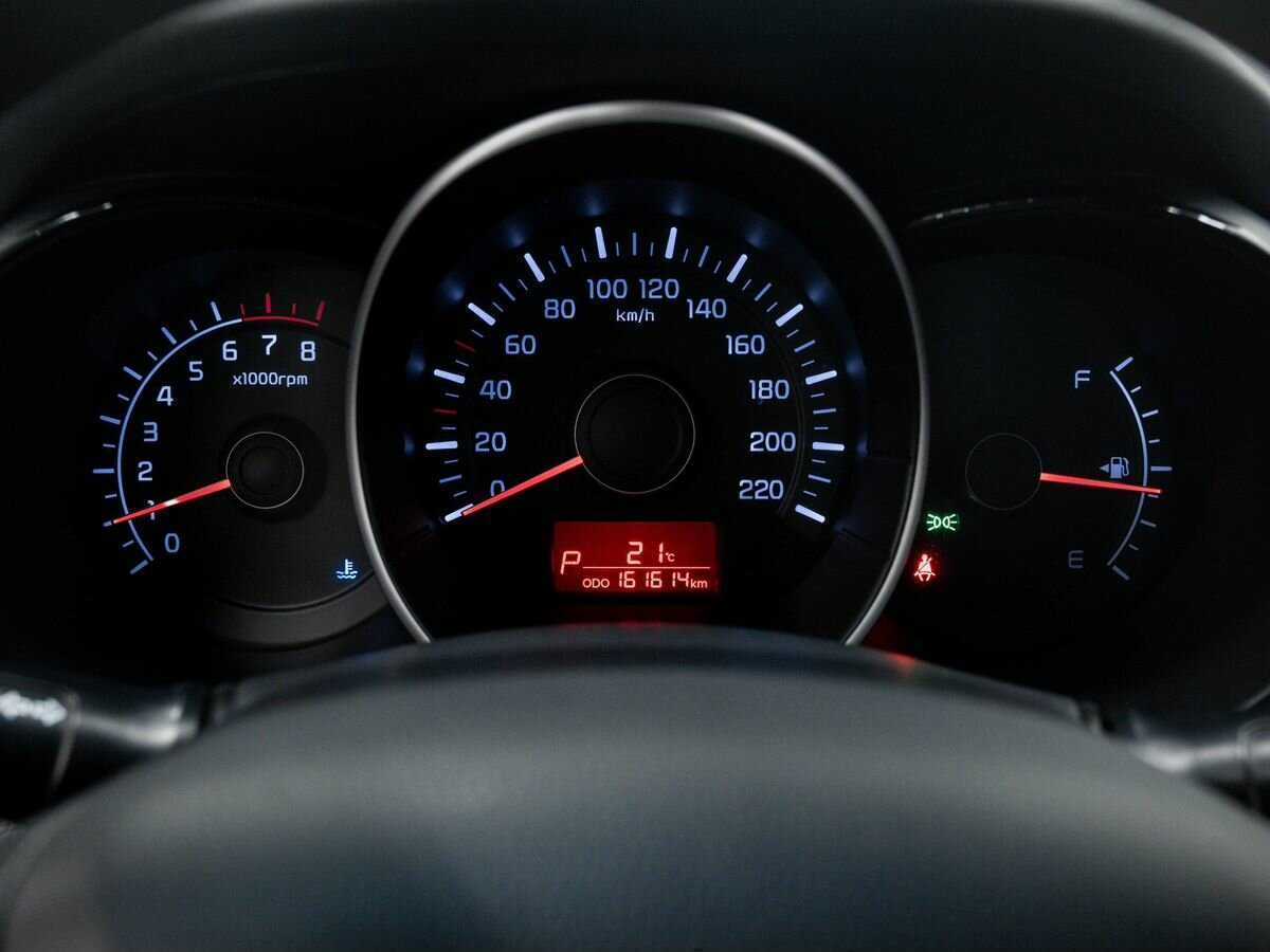 Kia Rio с пробегом — 2013 год. Фото: #17