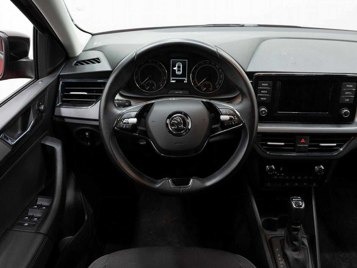 Skoda Rapid с пробегом — 2020 год. Фото: #13