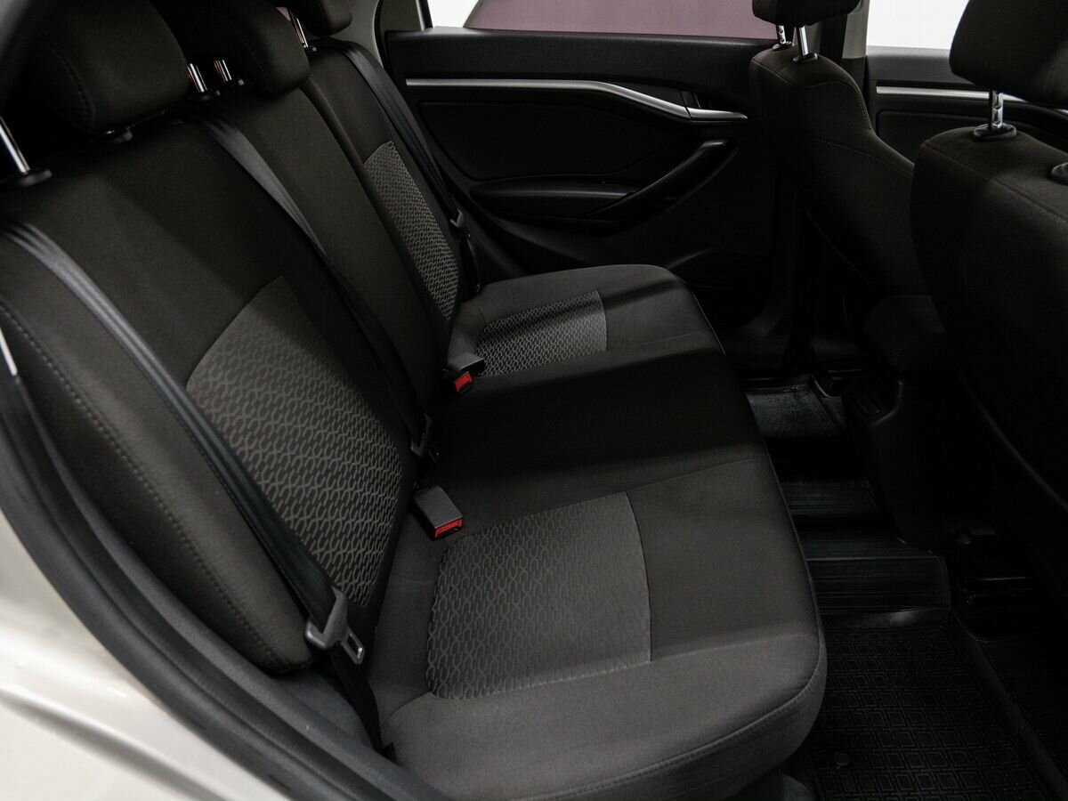 Lada (ВАЗ) Vesta с пробегом — 2019 год. Фото: #9