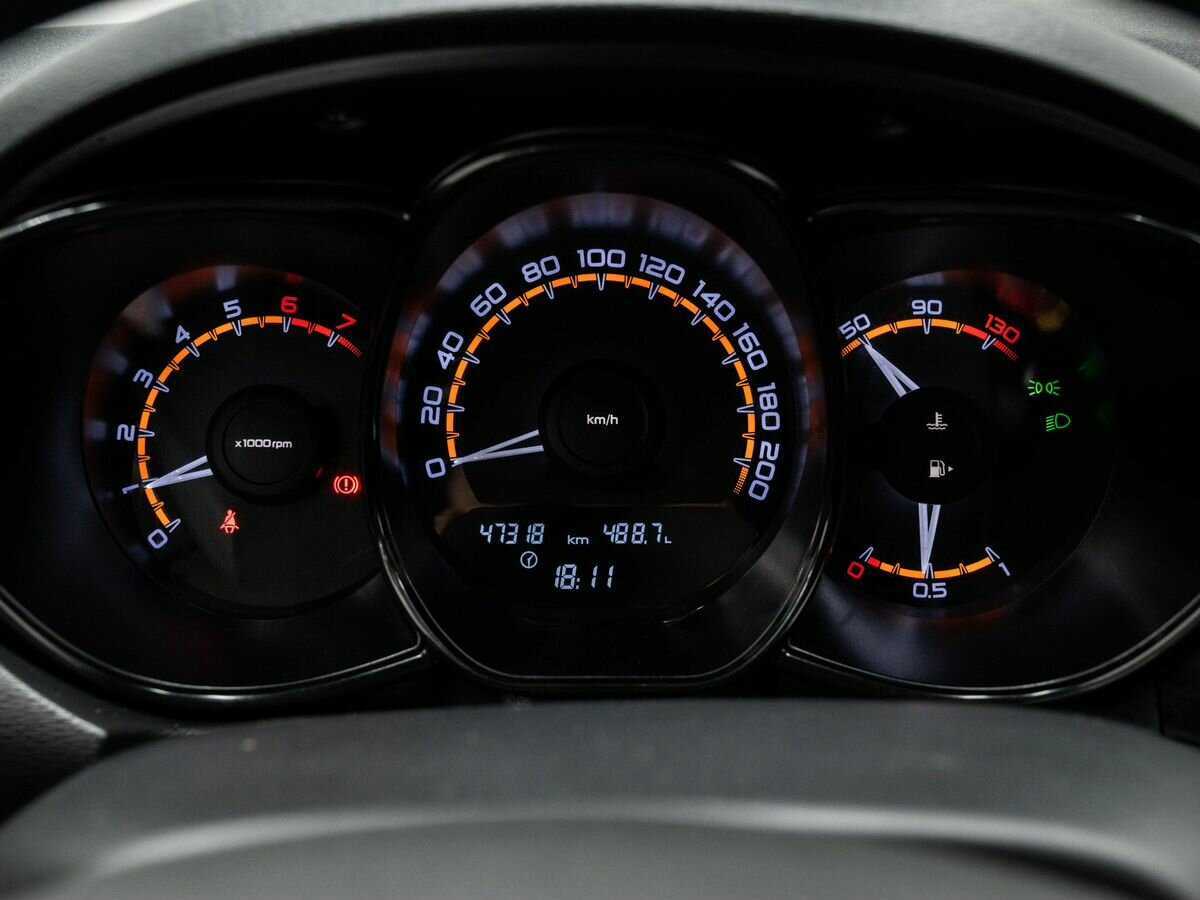 Lada (ВАЗ) Vesta с пробегом — 2019 год. Фото: #20