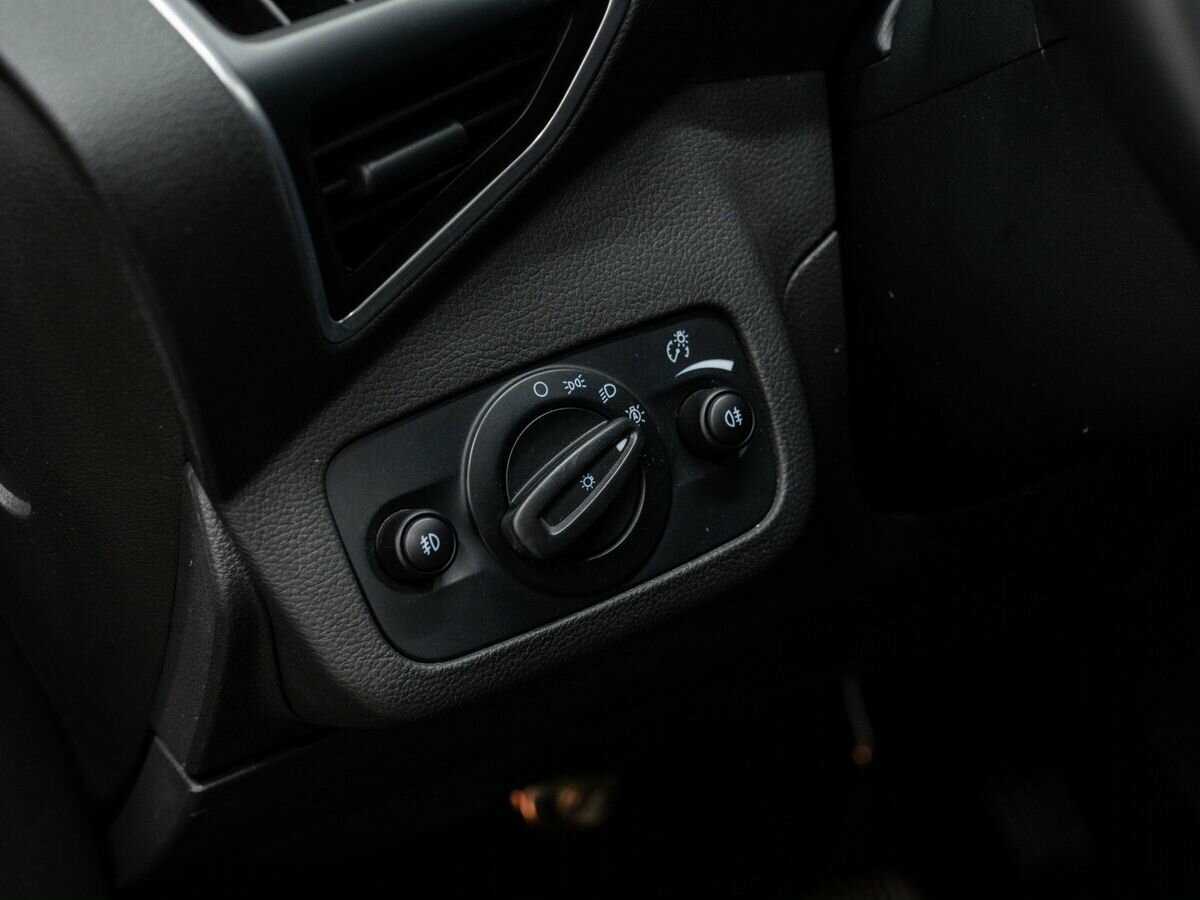 Ford Kuga с пробегом — 2015 год. Фото: #16