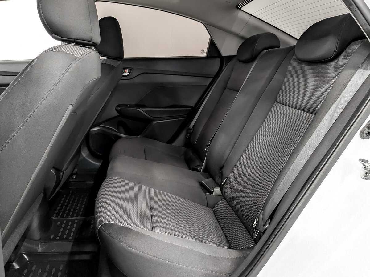 Hyundai Solaris с пробегом — 2017 год. Фото: #11