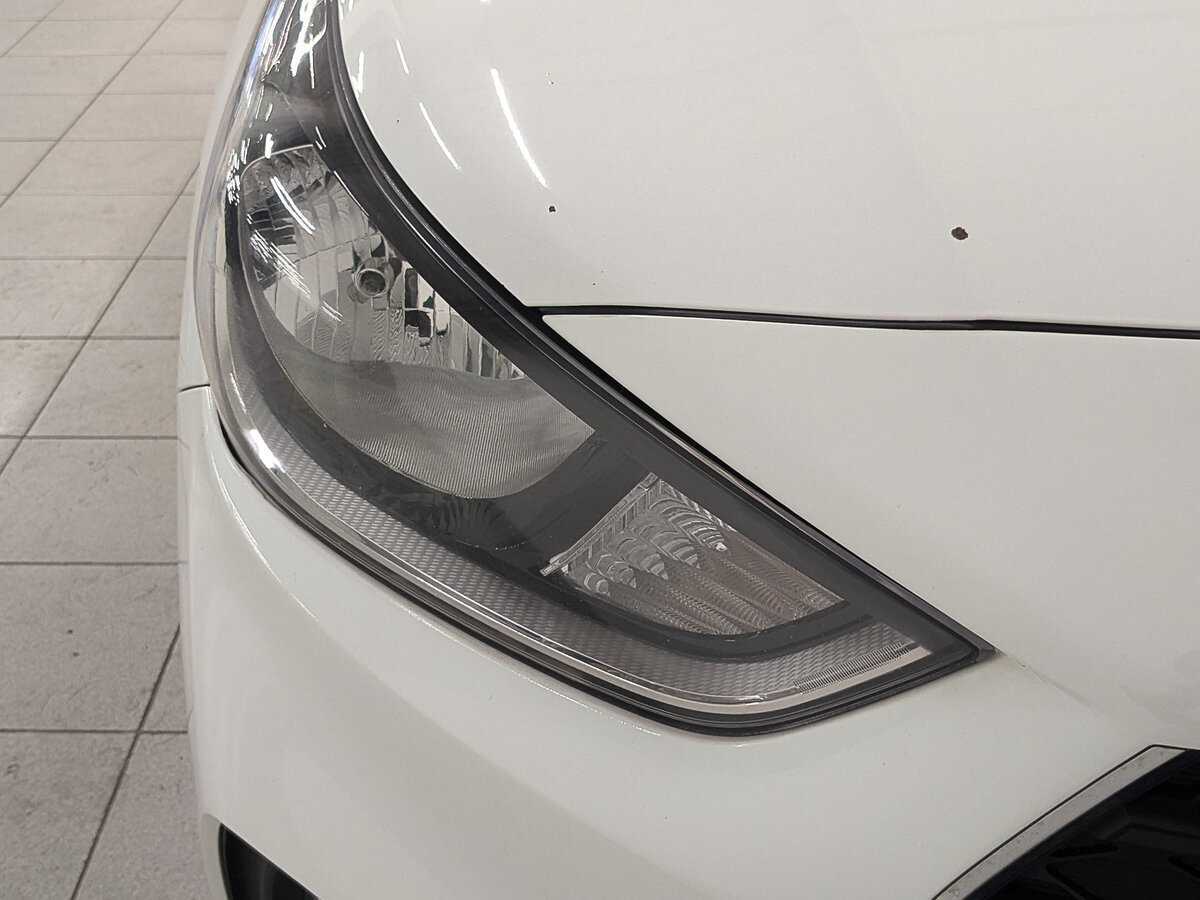 Hyundai Solaris с пробегом — 2017 год. Фото: #10